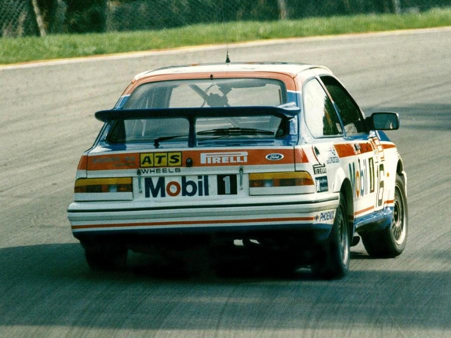  Ford Sierra RS Cosworth BTCC 1987 года  (фото 2 из 6)